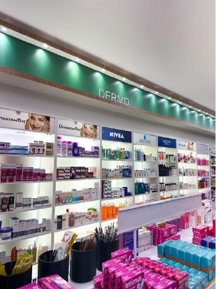 Seção dermo com produtos expostos